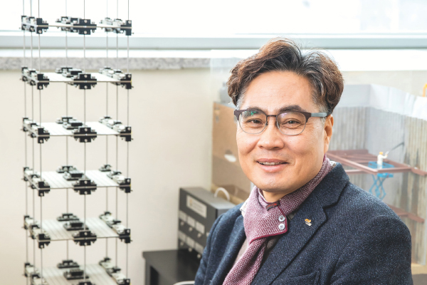 스마트 재난관리 전문가 한국건설기술연구원 백용 선임연구위원 - 복합재난 융합 연구로 ‘스마트’한 창의적 해결 찾는다