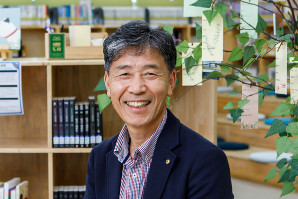 엄재민 제천 대제중학교 교사 - 선후배 간의 끊임없는 소통의 시간, ‘따로 또 같이’ 교육 현장을 걸어가다!